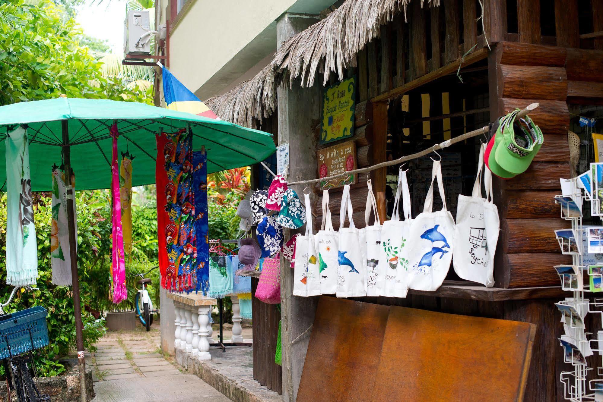 Zerof Self Catering Apartments La Digue Exterior photo